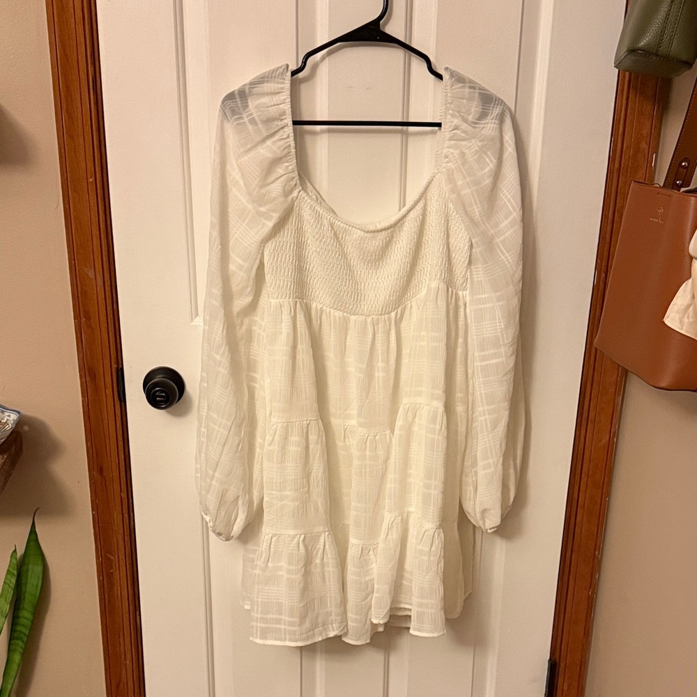 Chic Long Sleeve White Dress